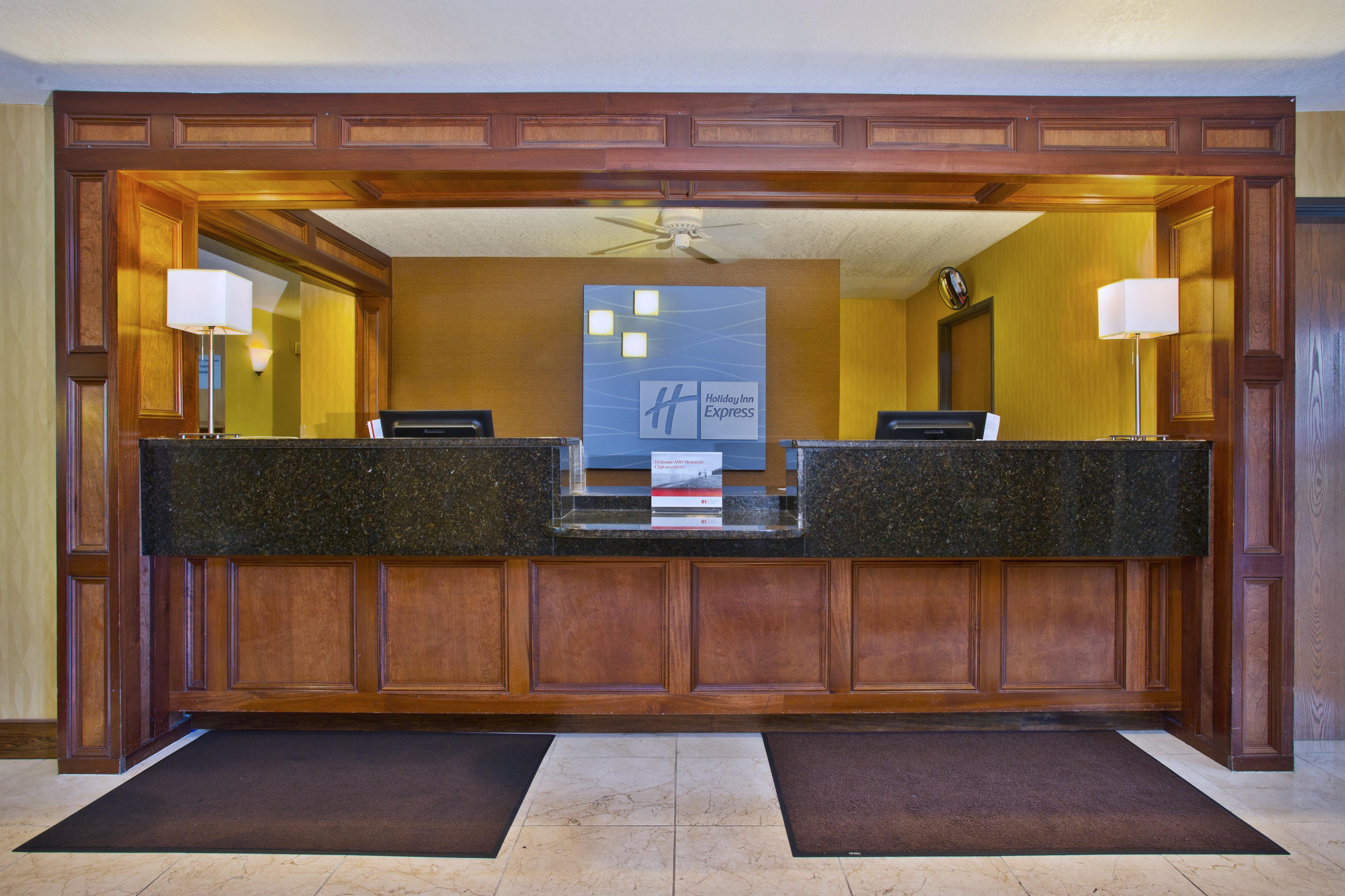 Holiday Inn Express Mackinaw City By Ihg מראה חיצוני תמונה