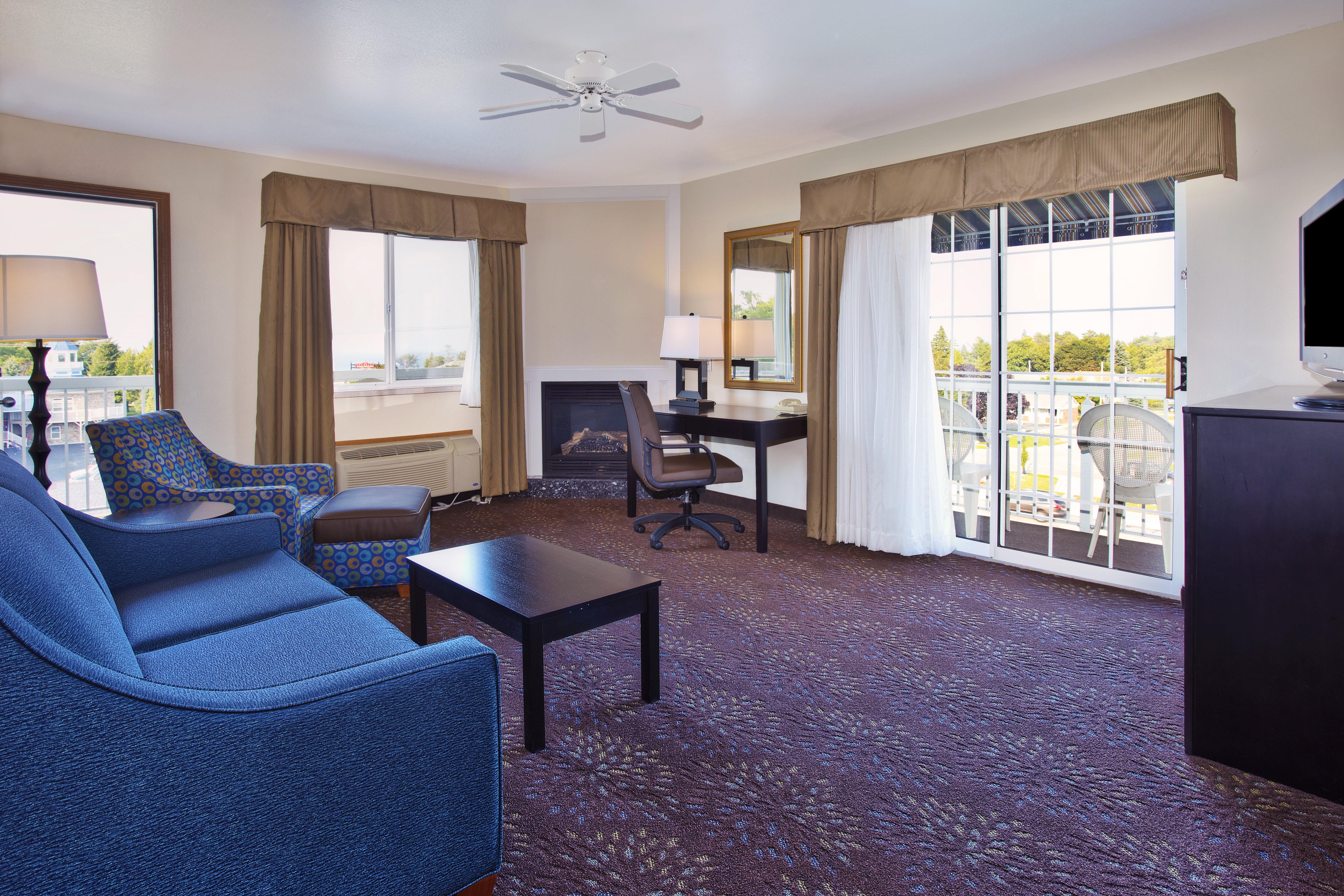 Holiday Inn Express Mackinaw City By Ihg מראה חיצוני תמונה