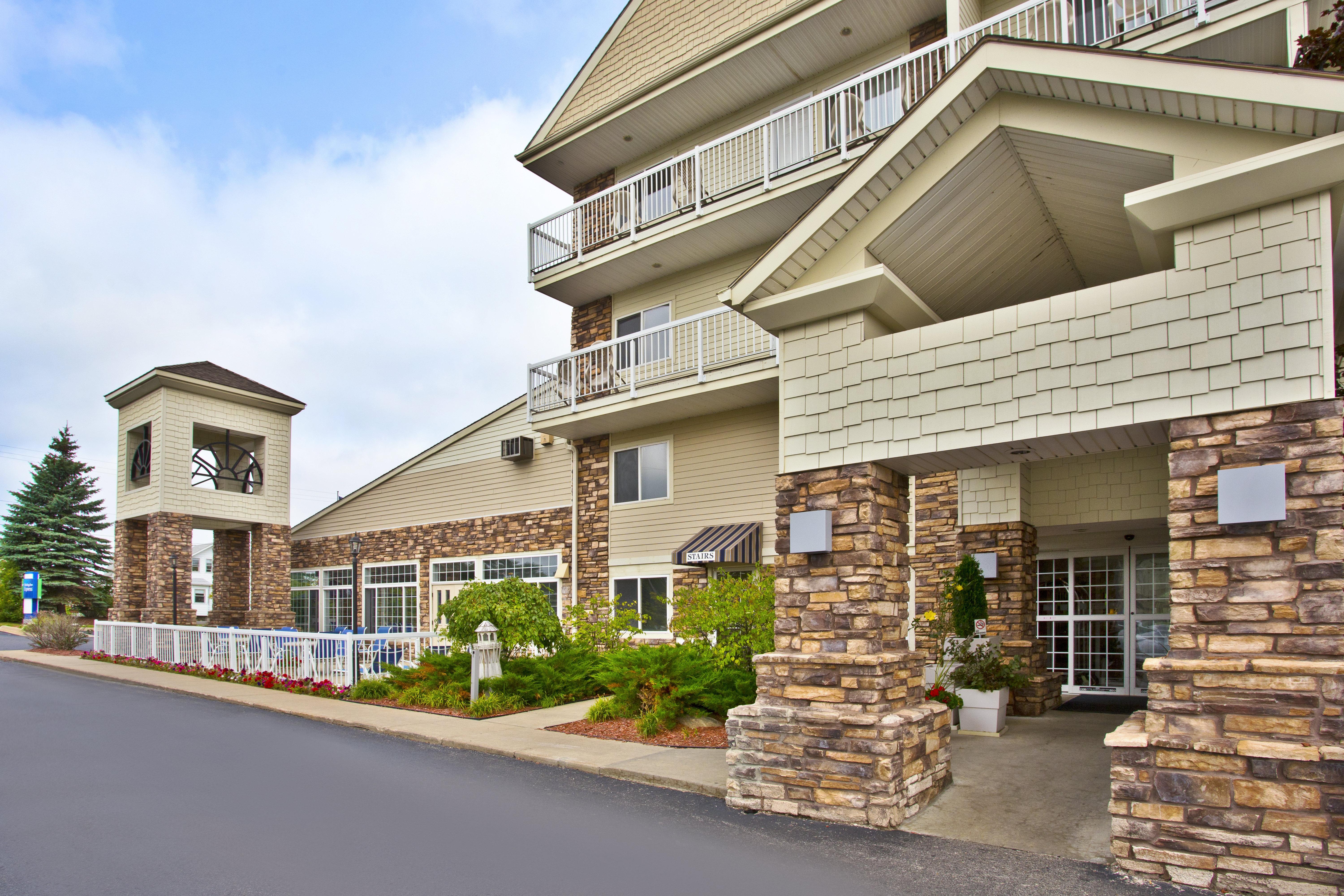 Holiday Inn Express Mackinaw City By Ihg מראה חיצוני תמונה
