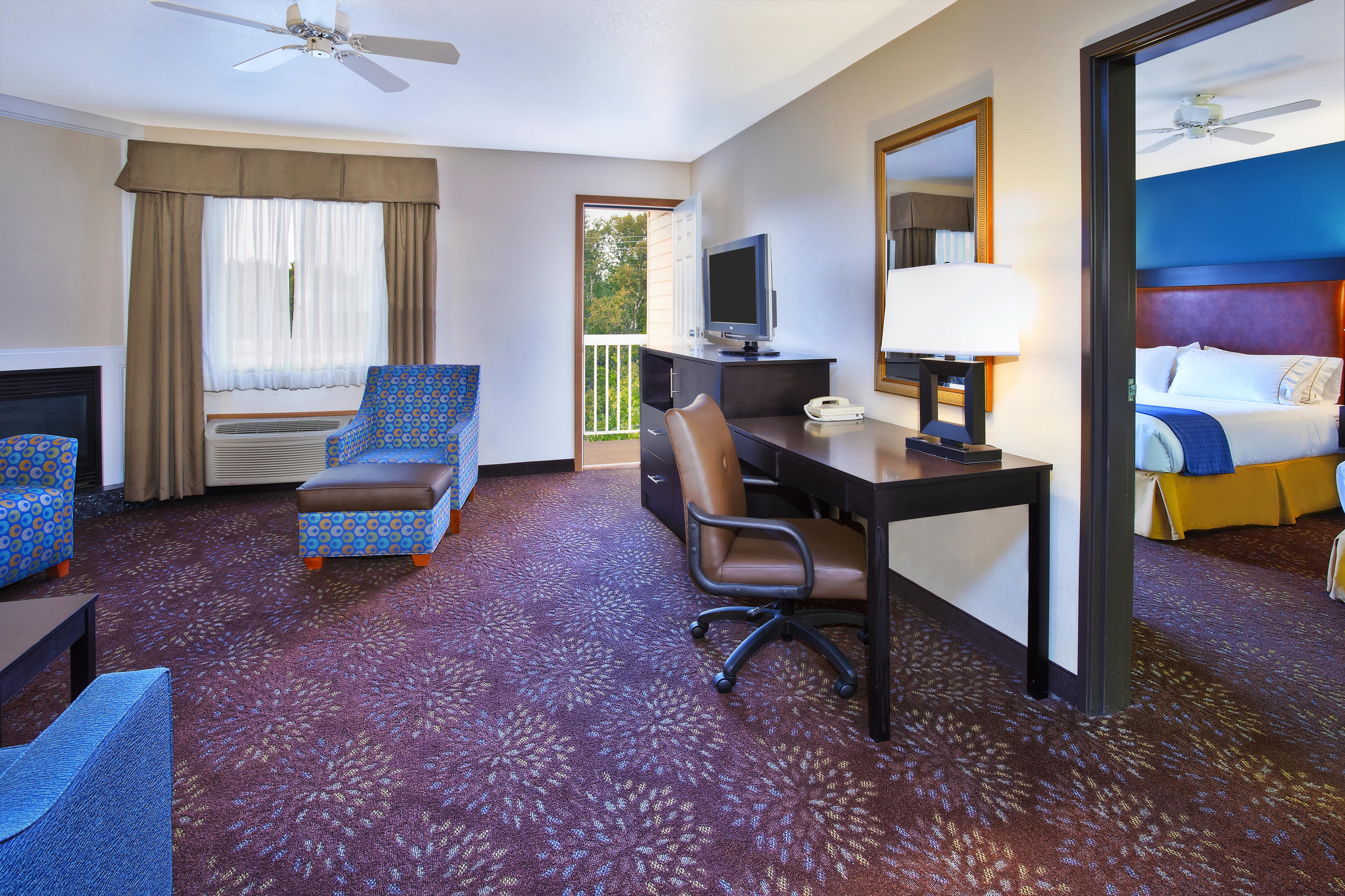Holiday Inn Express Mackinaw City By Ihg מראה חיצוני תמונה