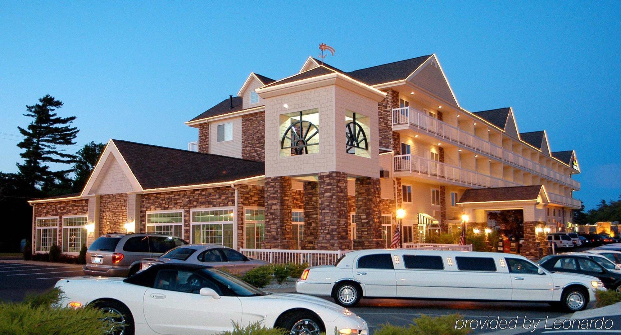 Holiday Inn Express Mackinaw City By Ihg מראה חיצוני תמונה