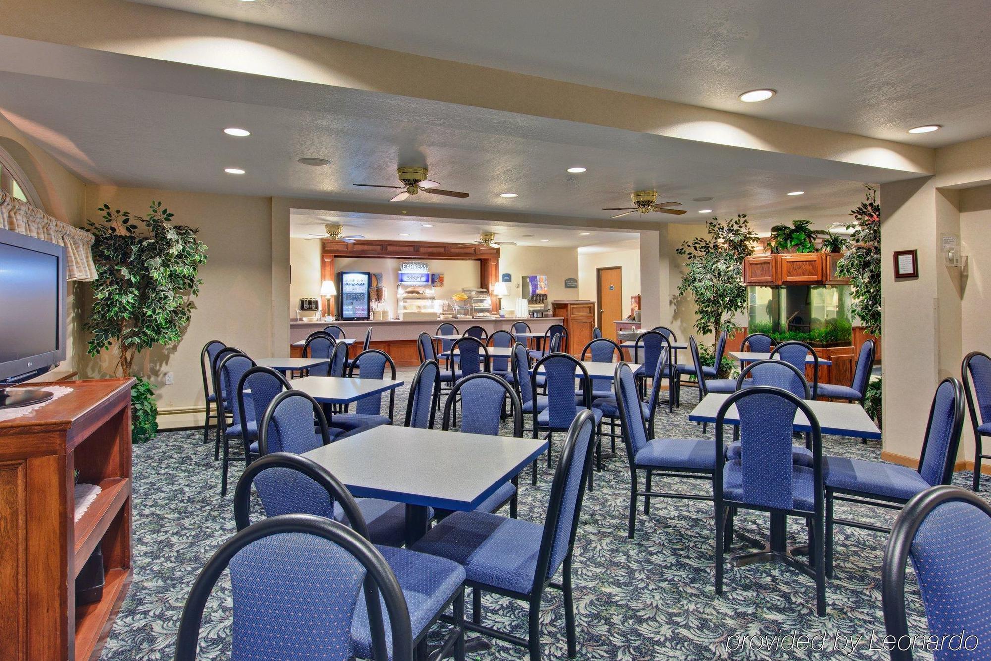 Holiday Inn Express Mackinaw City By Ihg מראה חיצוני תמונה
