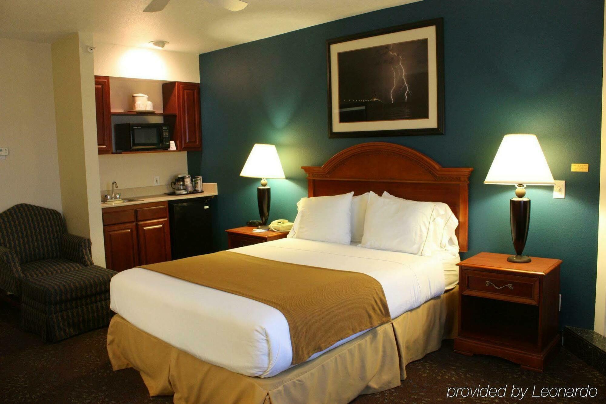 Holiday Inn Express Mackinaw City By Ihg מראה חיצוני תמונה