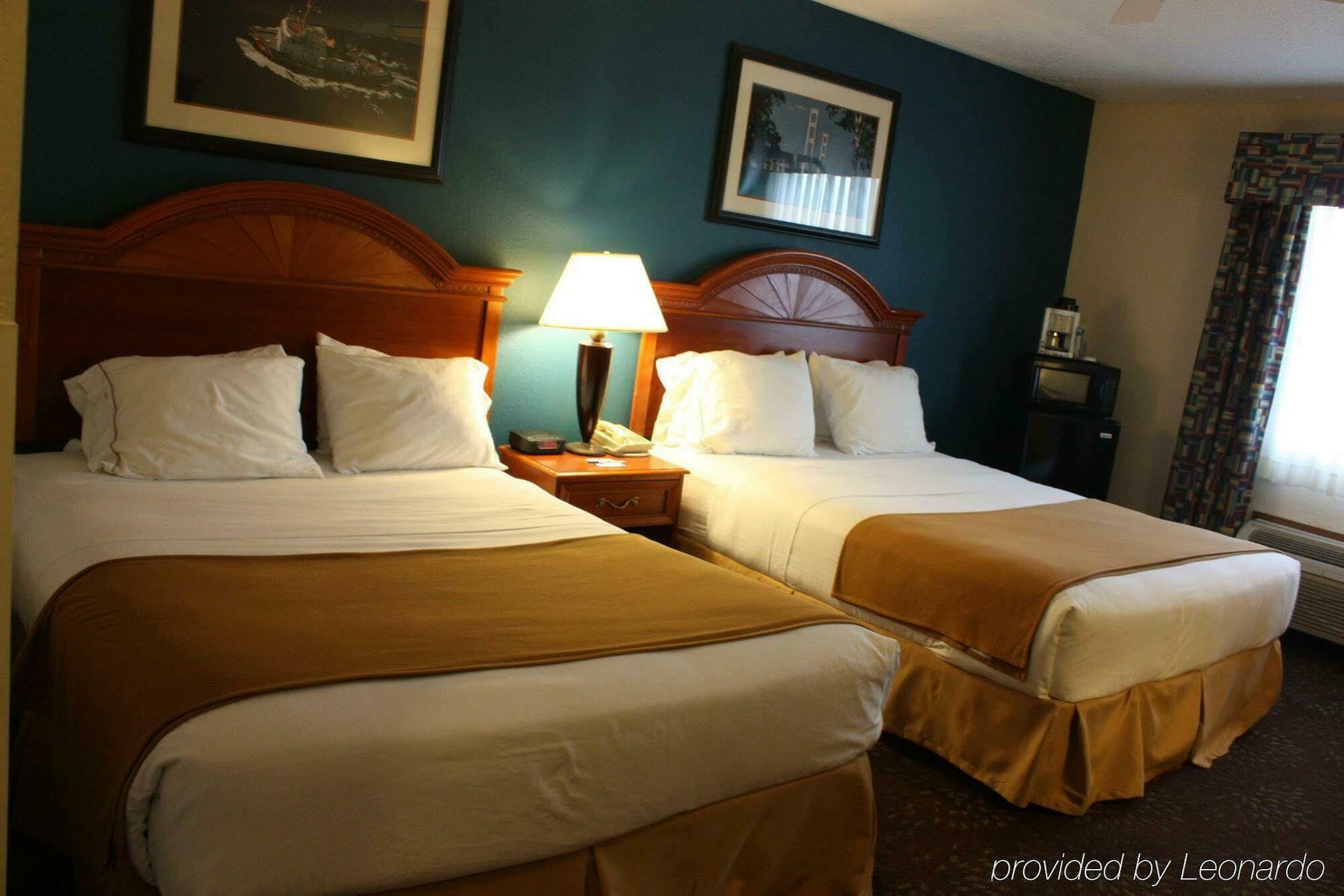 Holiday Inn Express Mackinaw City By Ihg מראה חיצוני תמונה