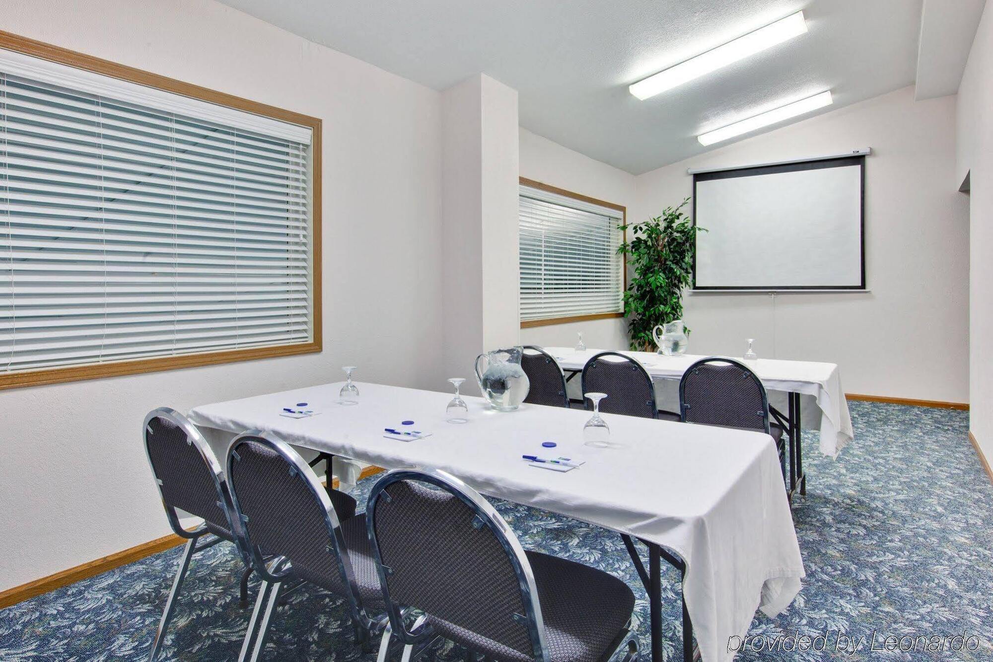 Holiday Inn Express Mackinaw City By Ihg מראה חיצוני תמונה